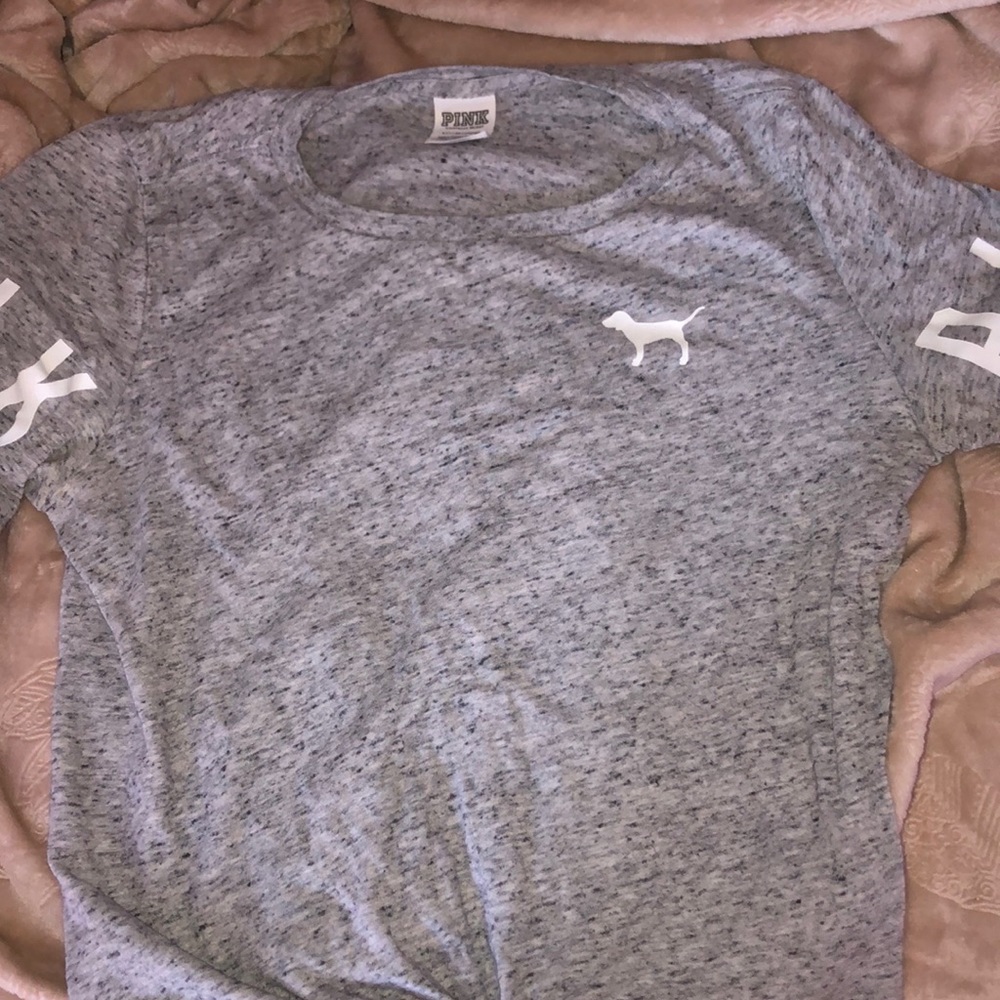 grey tshirt by pink